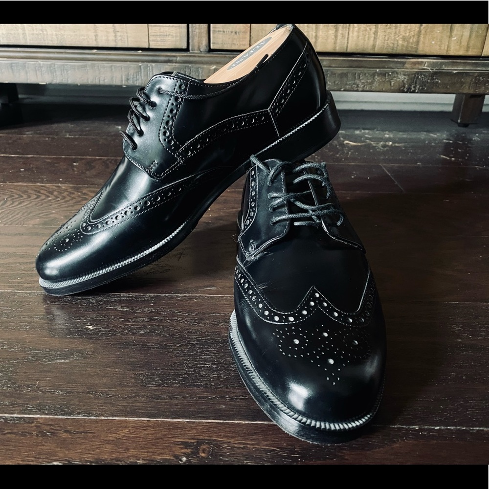 NEVER WORN Cole Haan Wingtip Oxfords